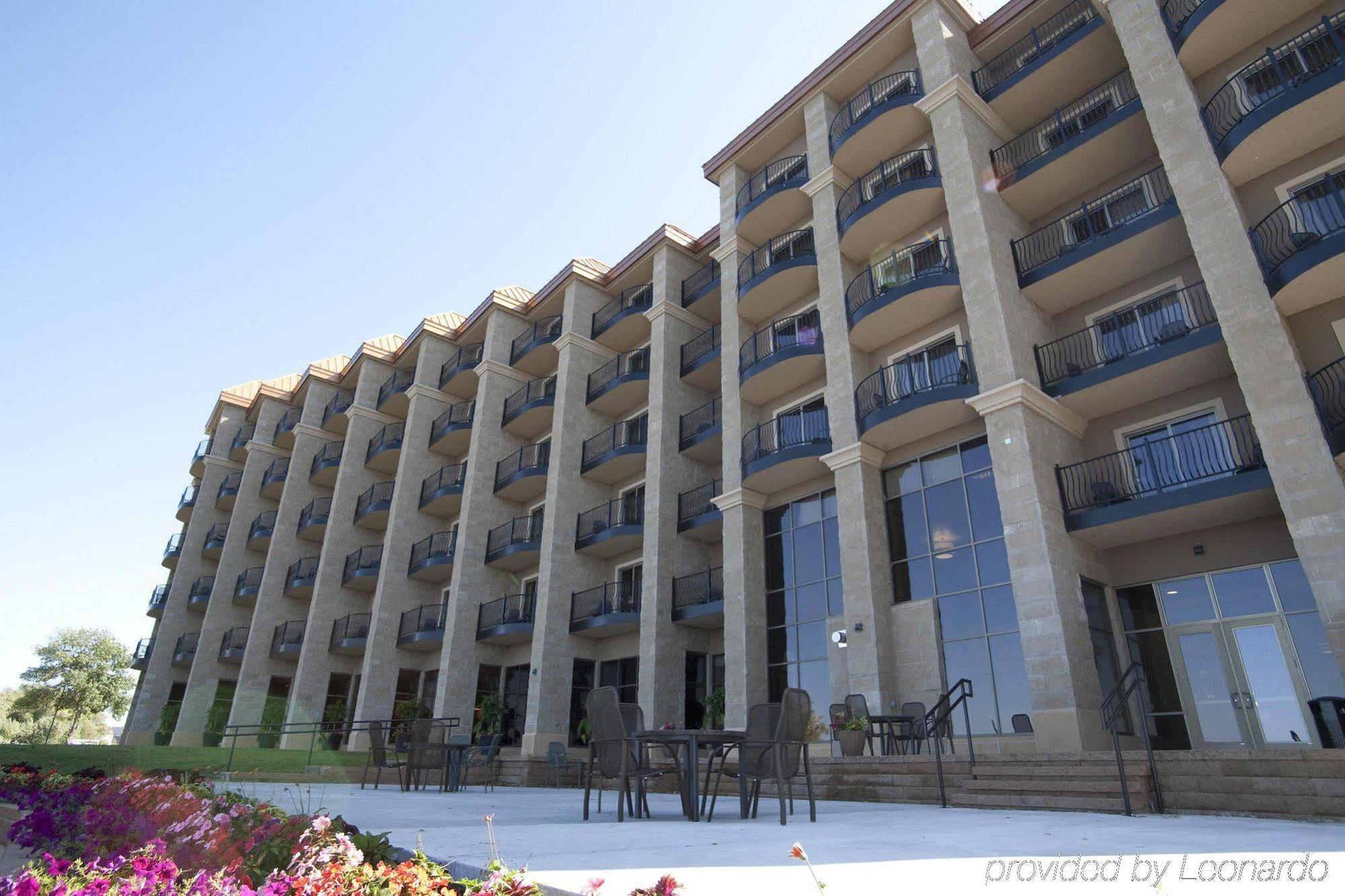 Hotel Doubletree By Hilton Bemidji Exterior foto