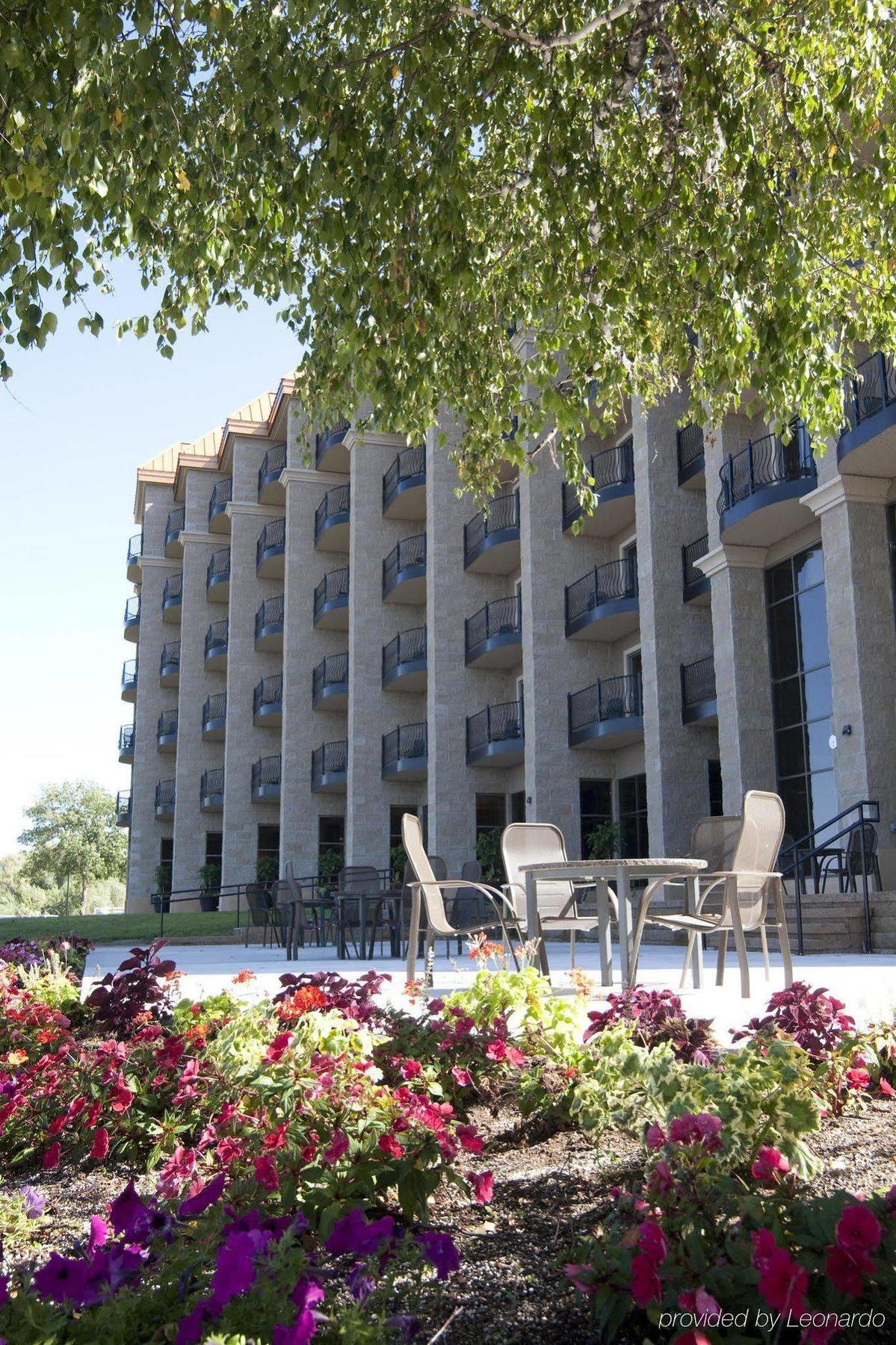Hotel Doubletree By Hilton Bemidji Exterior foto